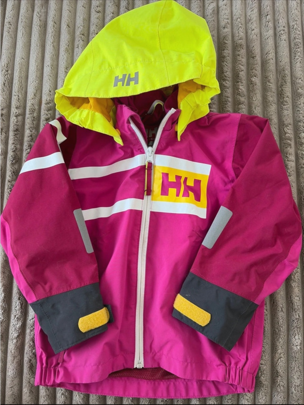 Helly Hansen durable shelter jacket 100% waterproof size 4
